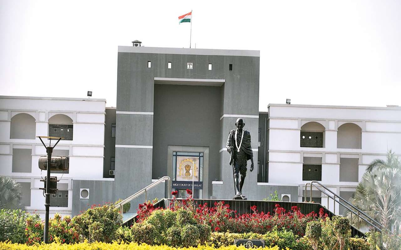 पूर्व आईपीएस अफसर संजीव भट्ट की पत्नी की याचिका गुजरात हाई कोर्ट में खारिज, जानें क्या है मामला