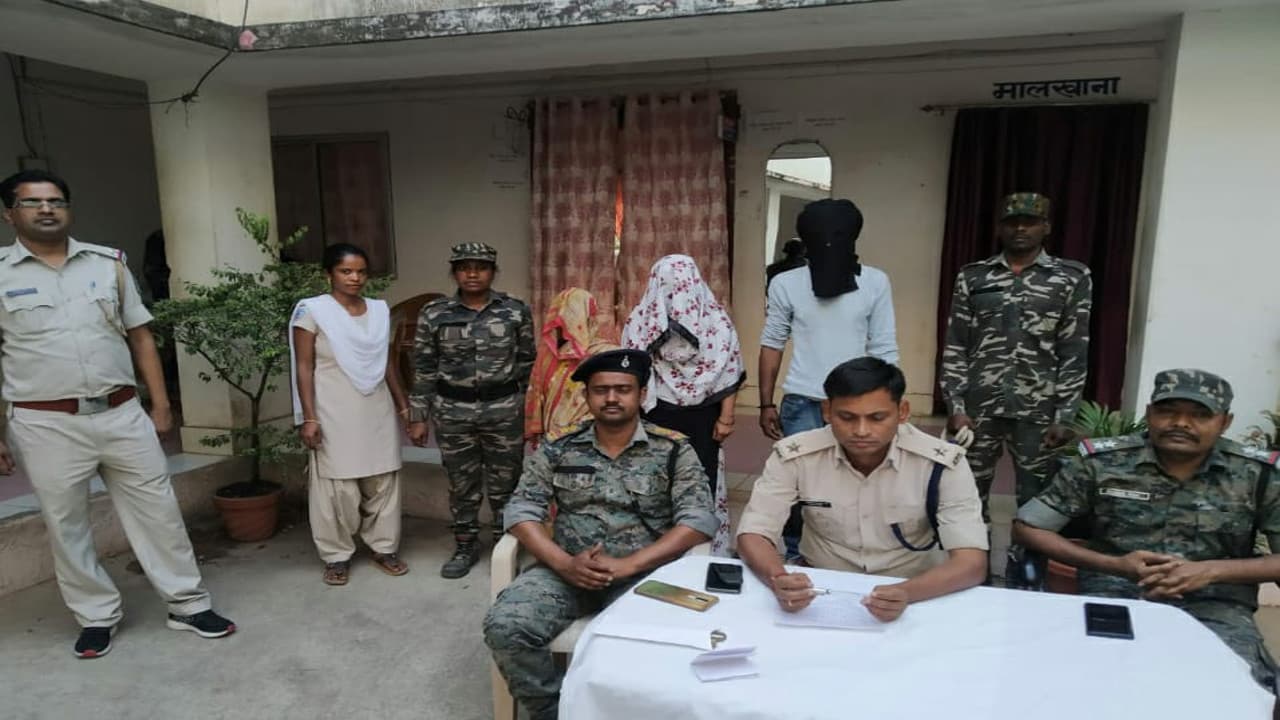 पत्नी ने बेटी संग मिलकर सुपारी किलर से करायी पति की हत्या, गुमला पुलिस ने किया खुलासा, जानें पूरा मामला