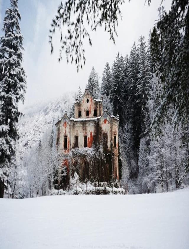 Haunted Mansion: दुनिया की सबसे भूतिया हवेली, जहां दिन में भी जाने से कांपते हैं लोग