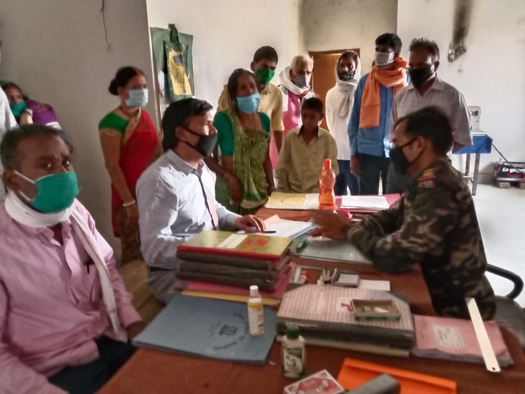 Jharkhand Crime News : झारखंड के पलामू में विवाहिता की हत्या, साक्ष्य छिपाने के लिए रात में ही शव को जलाया, मृतका के परिजनों ने लगाया ये संगीन आरोप