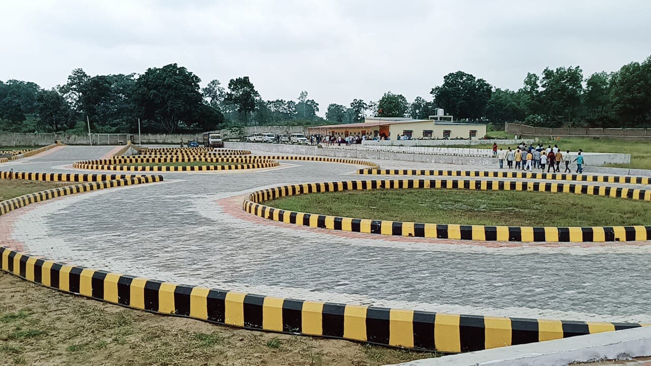 भारी वाहनों की ट्रेनिंग हुई आसान, अब नहीं जाना होगा बाहर, हजारीबाग में खुला झारखंड मोटर व्हीकल ट्रेनिंग स्कूल