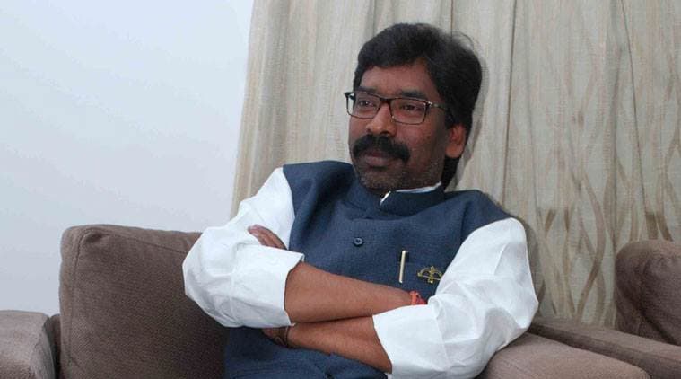 सर्वजन पेंशन योजना का शुभारंभ : CM हेमंत सोरेन बोले, हर माह की 5 तारीख तक नहीं मिली पेंशन तो नपेंगे अफसर