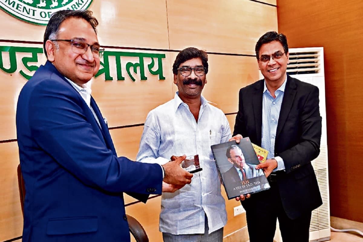टाटा मोटर्स जमशेदपुर कर रहा नये तकनीक पर काम, बनाएगा खास तरह का वाहन, CM हेमंत को अधिकारियों ने दी जानकारी