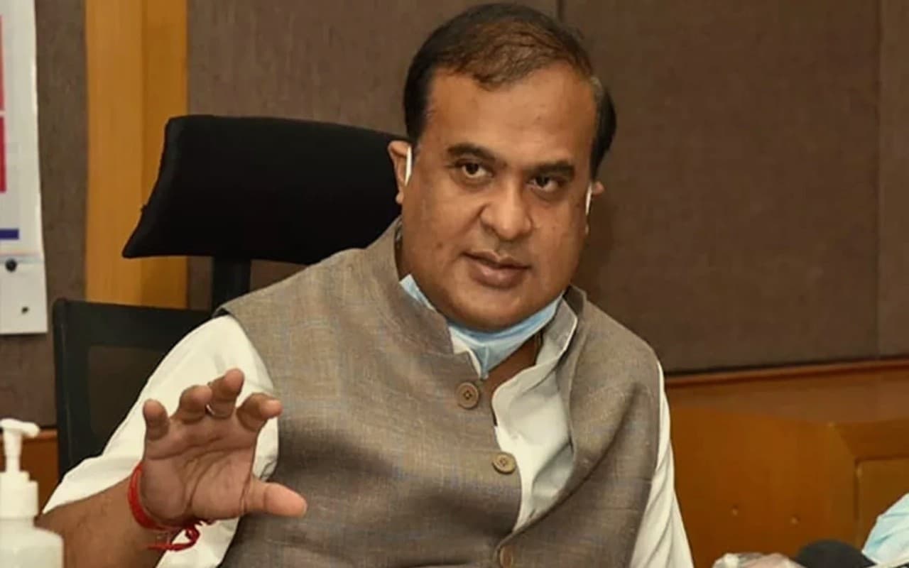 पवन खेड़ा पर नरम हुए हिमंता बिस्वा सरमा, ट्वीट कर कहा- आरोपी ने बिना किसी शर्त के मांग ली माफी