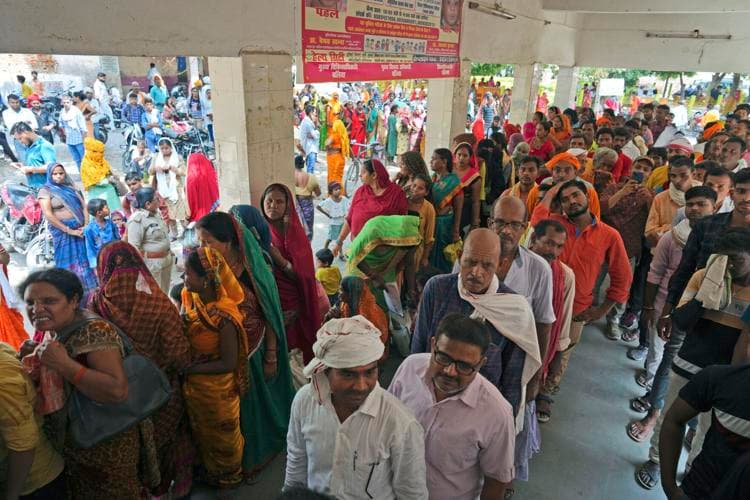 UP: स्वास्थ्य कर्मियों ने किया कार्य बहिष्कार स्थगित, प्रमुख सचिव के आश्वासन पर फैसला, अब नियमित चलेगी ओपीडी