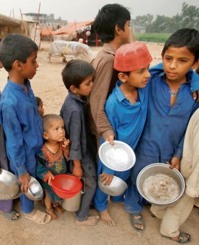 दुनिया का सबसे गरीब देश 2023, जहां दो वक्त की रोटी भी नहीं जुटा पाते हैं लोग