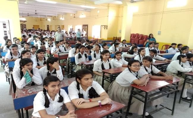 कोरोना का कहर : आइआइटी का नया सत्र शुरू होने में हो सकती है तीन महीने की देर