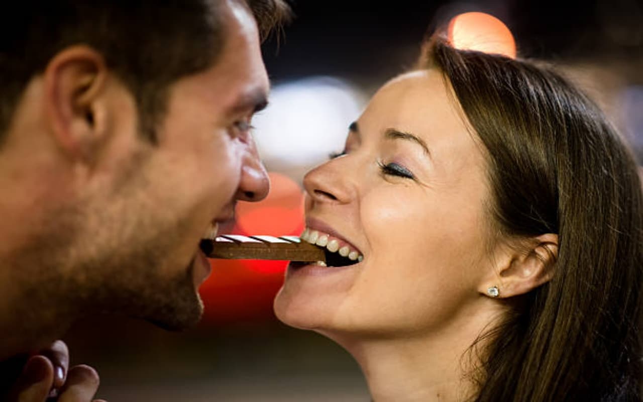 Happy Chocolate Day 2023 Wishes: ‘kit kat’ का स्वाद हो तुम, ‘Dairy Milk’ का एहसास… चॉकलेट डे पर भेजें Msg