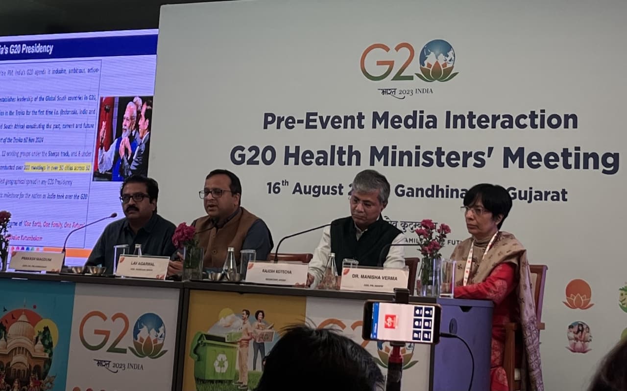 दुनिया का पहला पारंपरिक चिकित्सा वैश्विक शिखर सम्मेलन का आगाज गांधीनगर में