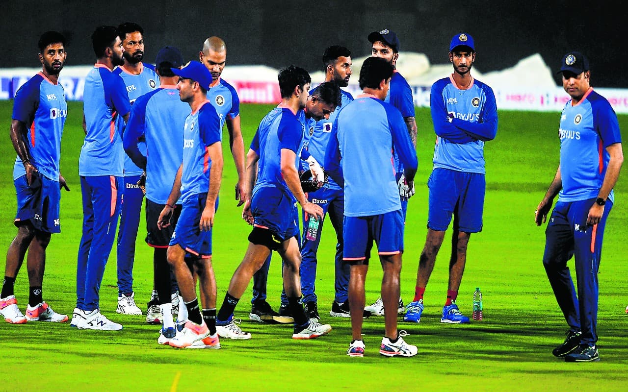 IND vs SA ODI: रांची में भारत-दक्षिण अफ्रीका वनडे आज, मुकाबले के लिए JSCA स्टेडियम तैयार IND vs SA ODI: रांची में भारत-दक्षिण अफ्रीका वनडे आज, मुकाबले के लिए JSCA स्टेडियम तैयार
