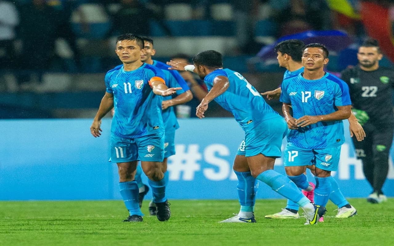 IND vs PAK: सुनील छेत्री की हैट्रिक से भारत ने पाकिस्तान को 4-0 से रौंदा, भारतीय कोच से भिड़े पाक खिलाड़ी