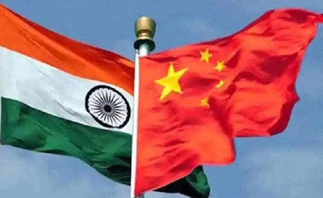 एस जयशंकर ने इंडोनेशिया में चीन के विदेश मंत्री से की मुलाकात, सीमा विवाद सहित इन अन्य मुद्दों पर हुई बात एस जयशंकर ने इंडोनेशिया में चीन के विदेश मंत्री से की मुलाकात, सीमा विवाद सहित इन अन्य मुद्दों पर हुई बात