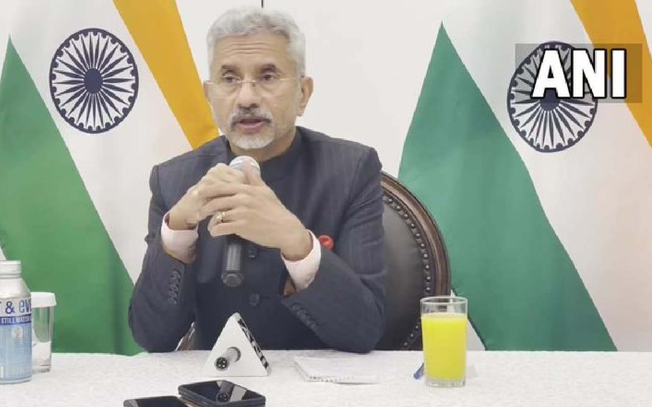 जयशंकर ने पाक और चीन पर फिर साधा निशाना, बोले- आतंकवाद का बचाव करना जायज नहीं, प्रतिष्ठा का रखें ध्यान