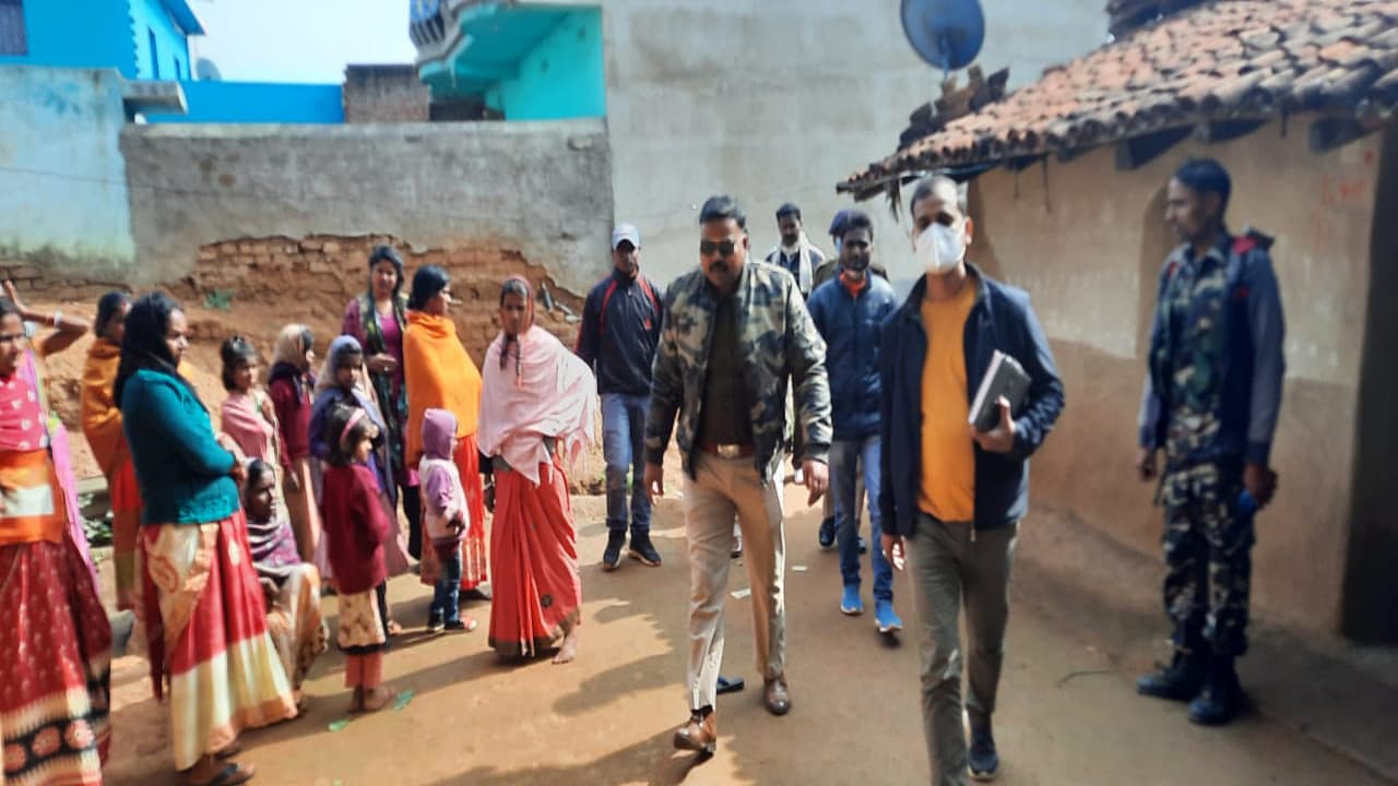 दीवार तोड़कर घर में घुसे 4 नकाबपोश, लूटपाट के बाद बच्चे को किया अगवा, जांच में जुटी पुलिस