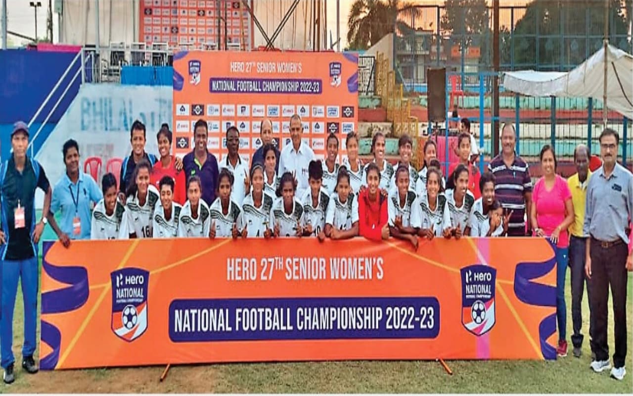 Jharkhand: मध्य प्रदेश को हराकर झारखंड की महिला फुटबॉल टीम बनी ग्रुप चैंपियन, क्वार्टर फाइनल में किया प्रवेश