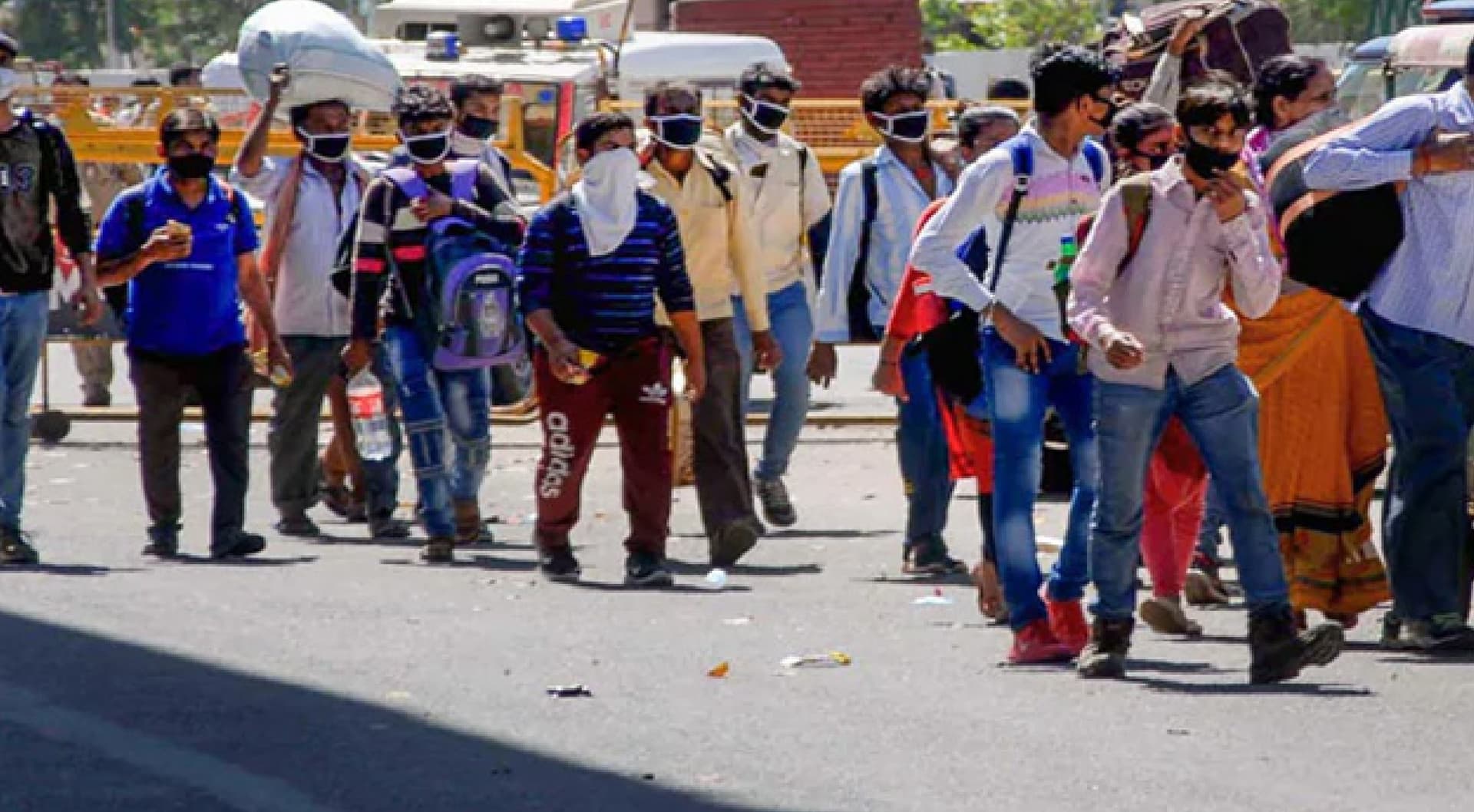 युवा बेरोजगारों को नये साल का तोहफा देगी मोदी सरकार, ईंट उठाने की जगह Government Job