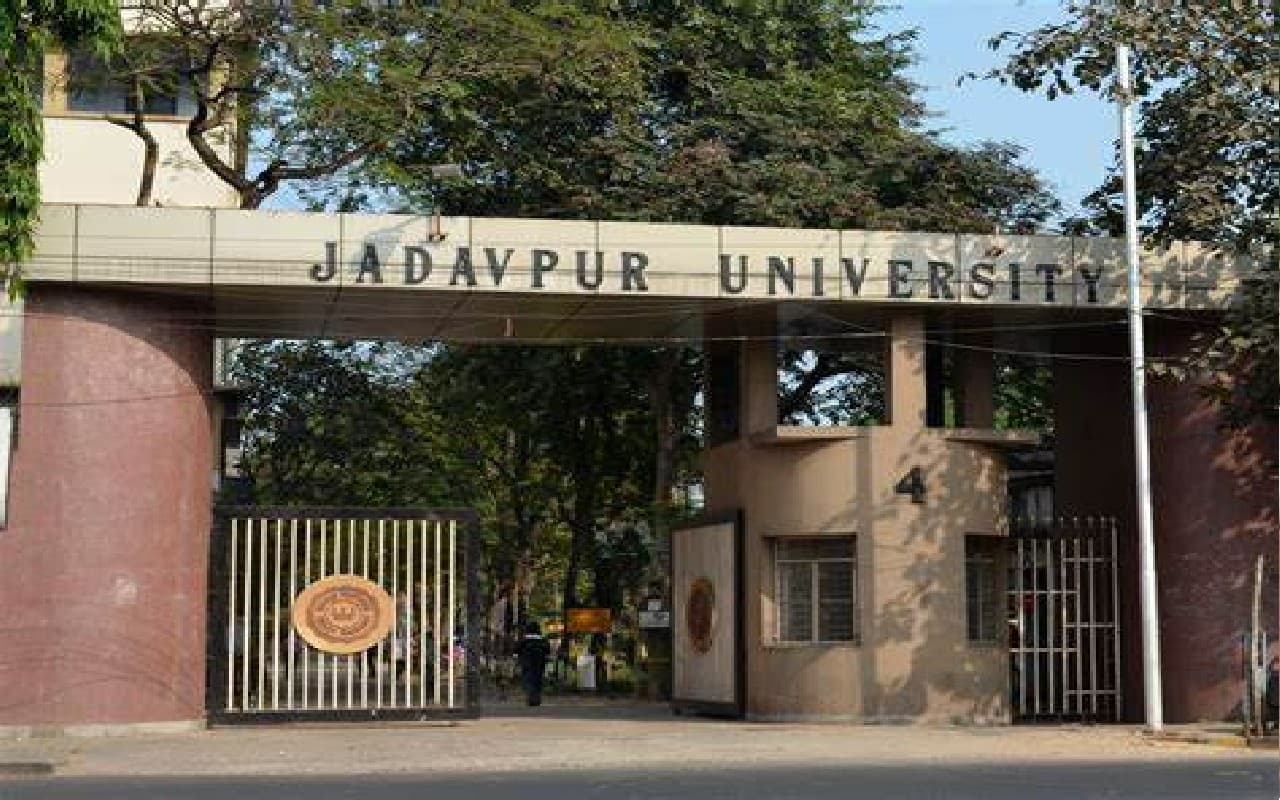 जादवपुर युनिवर्सिटी में फिर दिव्यांग छात्र से रैगिंग की शिकायत, एंटी रैगिंग स्क्वाड ने दर्ज किया बयान