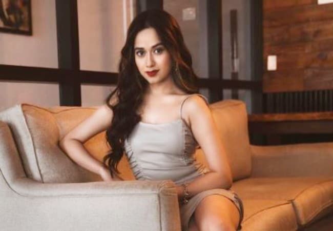 जन्नत जुबैर ने लेटेस्ट फोटोशूट से मचाया तहलका, एक्ट्रेस शॉर्ट ड्रेस में दिखीं बेहद बोल्ड