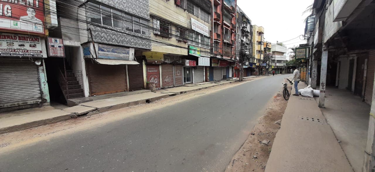 Complete Lockdown in West Bengal : सितंबर का पहला कंप्लीट लॉकडाउन, सूनी पड़ी हैं सड़कें, 11 व 12 सितंबर को भी संपूर्ण लॉकडाउन