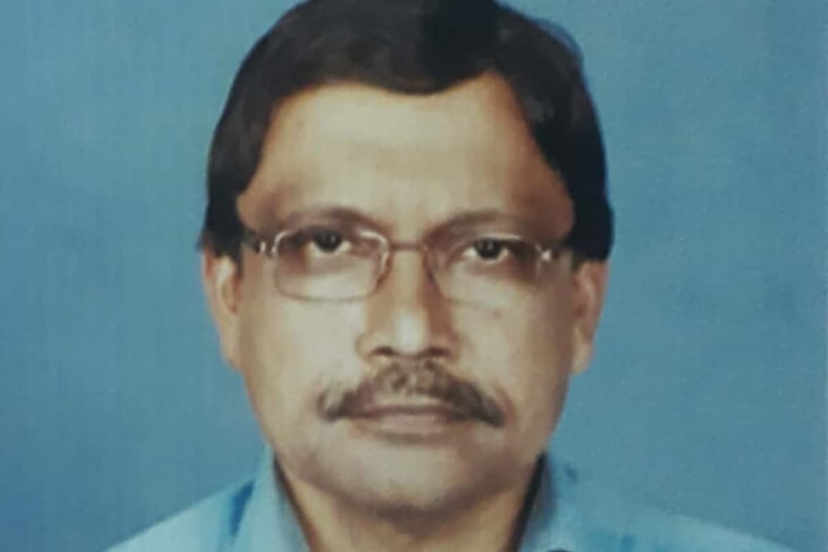 हिन्दी दिवस: हिन्दी के ऐसे शब्द, जिन्हें लिखने में अक्सर कर बैठते हैं गलती, बता रहे हैं डॉ कमल कुमार बोस हिन्दी दिवस: हिन्दी के ऐसे शब्द, जिन्हें लिखने में अक्सर कर बैठते हैं गलती, बता रहे हैं डॉ कमल कुमार बोस