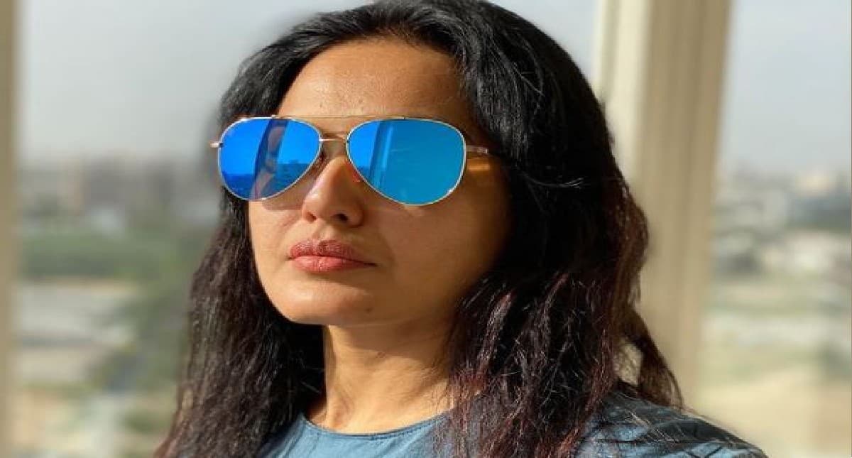 ‘तलाक हो गया तो औरत को मर जाना चाहिए?’, ट्रोल करने वाले पर भड़कीं काम्या पंजाबी, दिया मुंहतोड़ जवाब