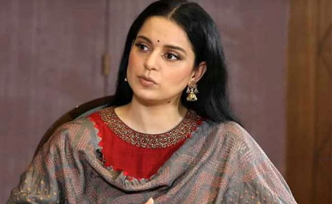 कंगना रनौत की तसवीर पर शिवसेना कार्यकर्ताओं ने बरसाए चप्पल, बोलीं एक्ट्रेस- मुंबई खून की आदी हो गई है…