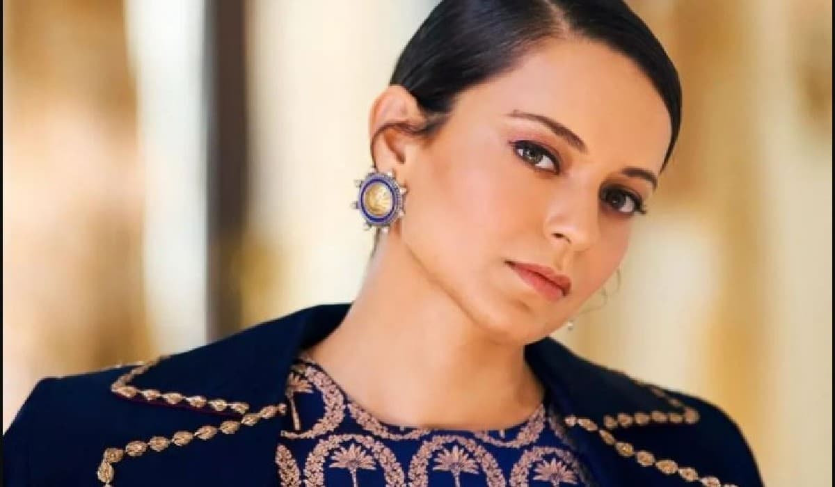 कंगना रनौत की 'क्वीन' को हुए 8 साल, एक्ट्रेस ने धोनी और कोहली संग लगाये ठुमके, PHOTO