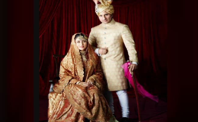 करीना कपूर ने शादी में पहना था इतना महंगा लहंगा, कीमत आई सामने!