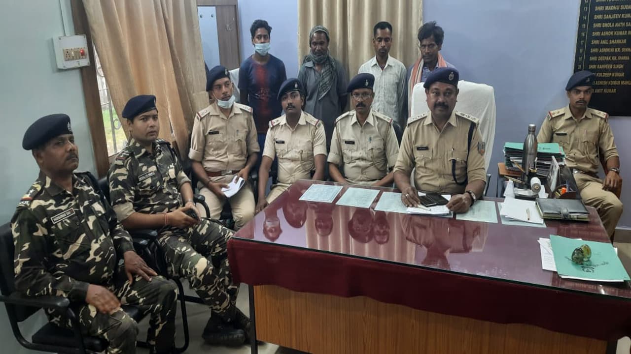 झारखंड के खूंटी से 71 kg डोडा और 7 kg अफीम बरामद, 4 आरोपी गिरफ्तार