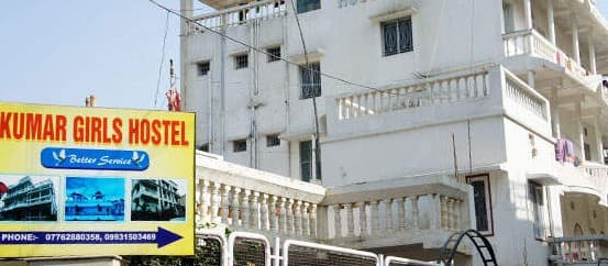 ब्लड कैंसर से पीड़ित हैं किरण खेर, मुंबई में चल रहा इलाज