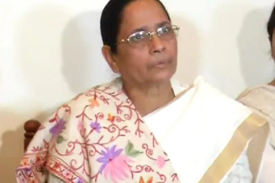 संविधान खतरे में है, BJP मनुस्मृति लाना चाहती है. लेकिन ऐसा होने नहीं देंगे, कृष्णा पटेल ने किया कटाक्ष