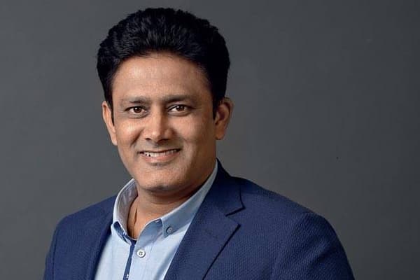 भारत के पूर्व कोच अनिल कुंबले ने बताया कि लार और कृतिम पदार्थ के बिना कैसे बल्लेबाजी और गेंदबाजी में रख सकते हैं तालमेल