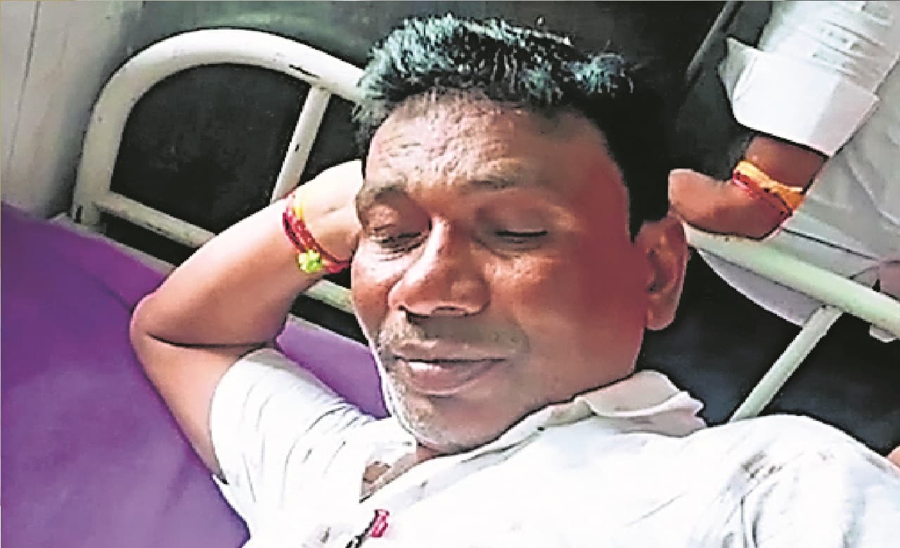 घर जा रहा था कुरियर कर्मी, अपराधियों ने रोक कर की लूटपाट, फिर मार दी गोली, गंभीर स्थिति में भर्ती