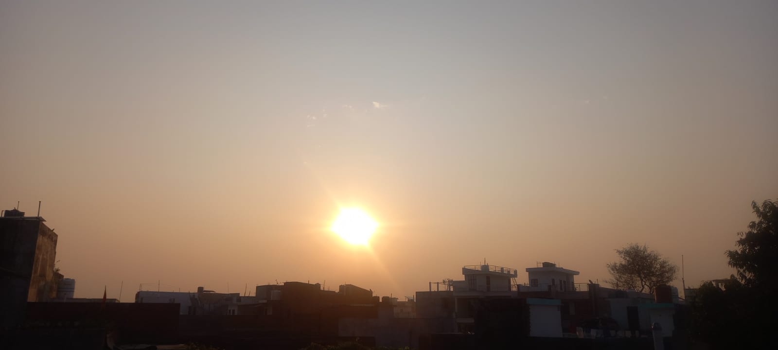Lucknow Weather Update Video: धूप के बीच चलेंगी हवाएं, जानें बारिश को लेकर अलर्ट, अपने शहर के मौसम का हाल