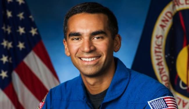 NASA के चंद्र मिशन ‘आर्टमिस’ के 18 सदस्यों में भारतीय मूल के राजा चारी शामिल, पहली बार चंद्रमा की सतह पर उतरेगी महिला