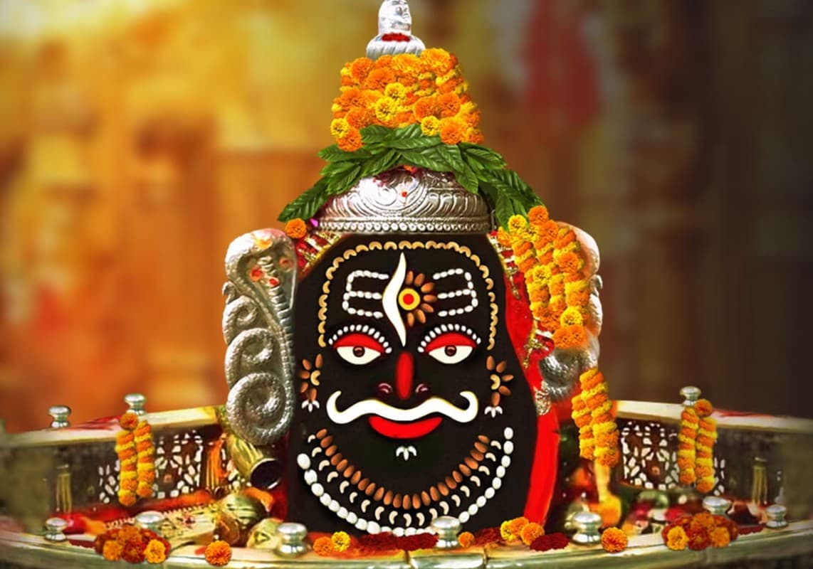 कोविड-19 : महाकालेश्वर और ओंकारेश्वर में दर्शनार्थियों की संख्या घटायी, ‘सवारी’ मार्ग बदले गये