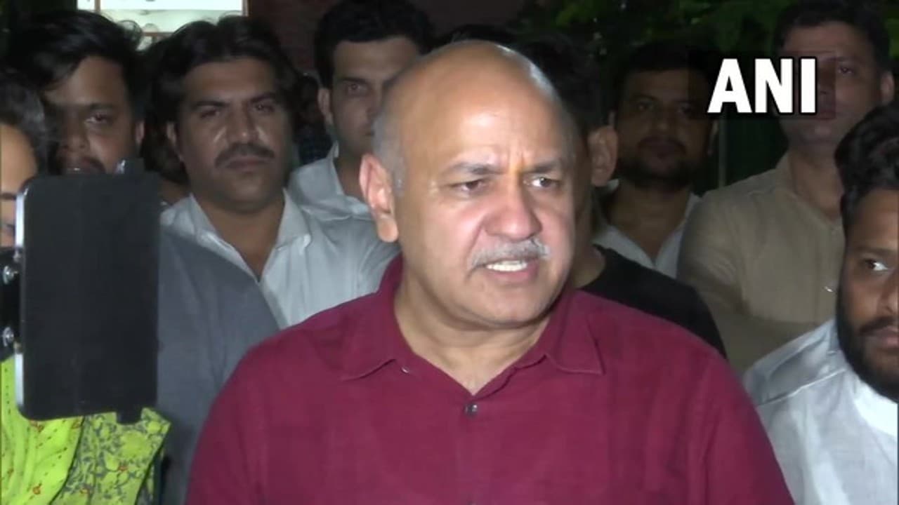 Delhi Excise Policy case : ईडी ने मनीष सिसोदिया के पीए का बयान किया दर्ज, दिल्ली-एनसीआर में छापेमारी