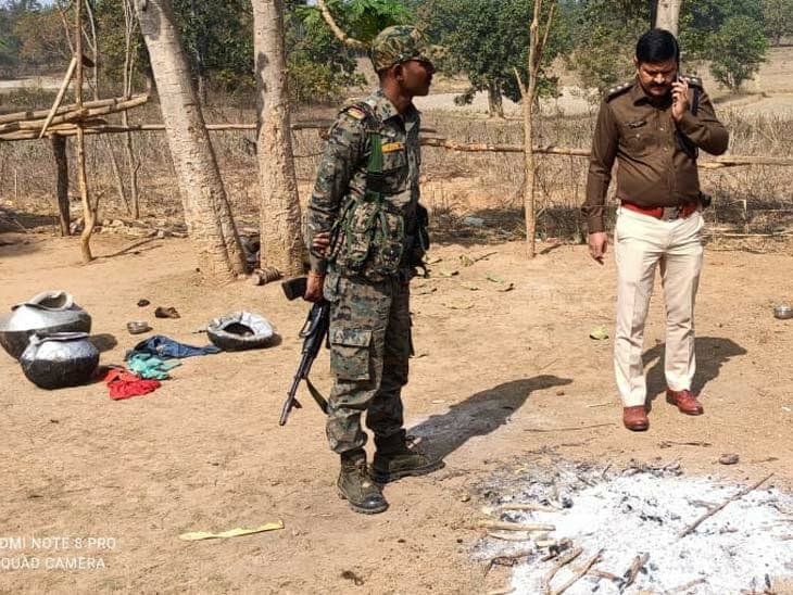 Murder News In Jharkhand : झारखंड में कलयुगी बेटे ने पिता के बाद बुजुर्ग मां को भी पीट-पीट कर मार डाला, पुलिस ने भेजा जेल, पढ़िए दिल दहला देने वाली ये रिपोर्ट Murder News In Jharkhand : झारखंड में कलयुगी बेटे ने पिता के बाद बुजुर्ग मां को भी पीट-पीट कर मार डाला, पुलिस ने भेजा जेल, पढ़िए दिल दहला देने वाली ये रिपोर्ट