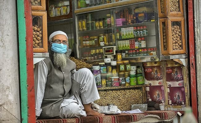 बिना मास्क के कारोबार करने वाले दुकानदारों की दुकानें होंगी सील, आदेश जारी…