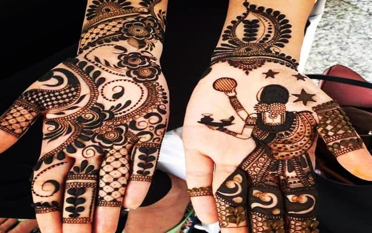 Karwa Chauth Mehndi Design: करवा चौथ पर बढ़ाएं हाथों की शोभा, लगाएं ये खूबसूरत मेहंदी डिजाइन