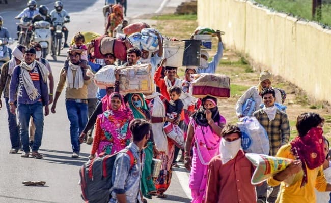 Coronavirus Lockdown : कुछ शर्तों के साथ मजदूरों की आवाजाही पर छूट, लेकिन दूसरे राज्यों में नो इंट्री