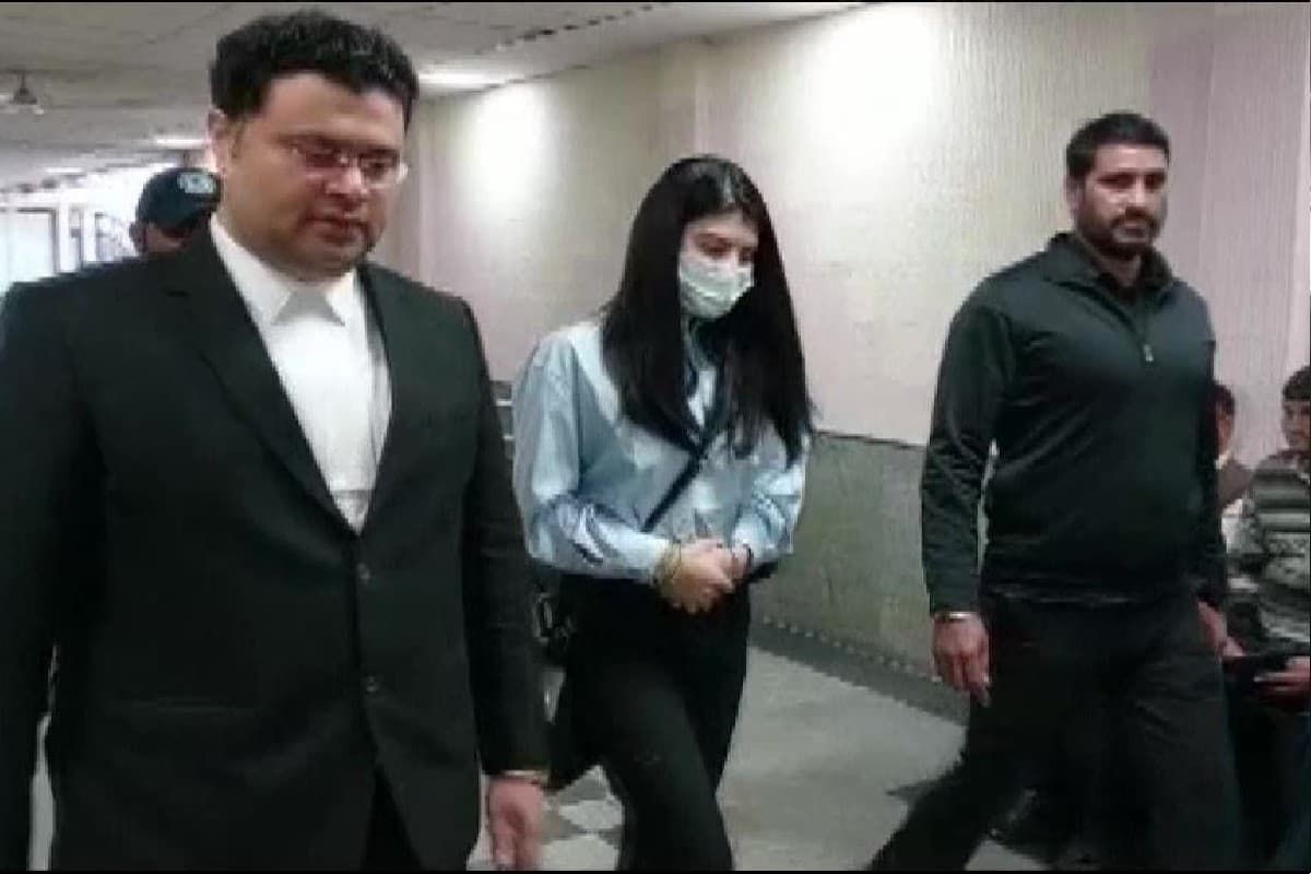 Money Laundering Case: जैकलीन फर्नांडीस पहुंची पटियाला हाउस कोर्ट, जमानत पर होगा फैसला, देखें VIDEO