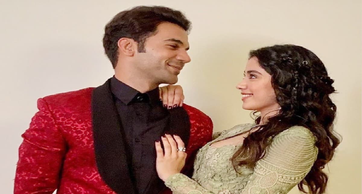 Mr And Mrs Mahi: राजकुमार राव ने शुरू की ‘मिस्टर एंड मिसेज माही’ की शूटिंग, जाह्नवी कपूर है उनकी हीरोइन Mr And Mrs Mahi: राजकुमार राव ने शुरू की ‘मिस्टर एंड मिसेज माही’ की शूटिंग, जाह्नवी कपूर है उनकी हीरोइन