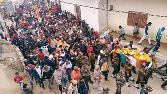 वे लौटे लेकिन तिरंगे में लिपटकर…सिक्किम हादसे के जवानों को नम आंखों से दी गई अंतिम विदाई
