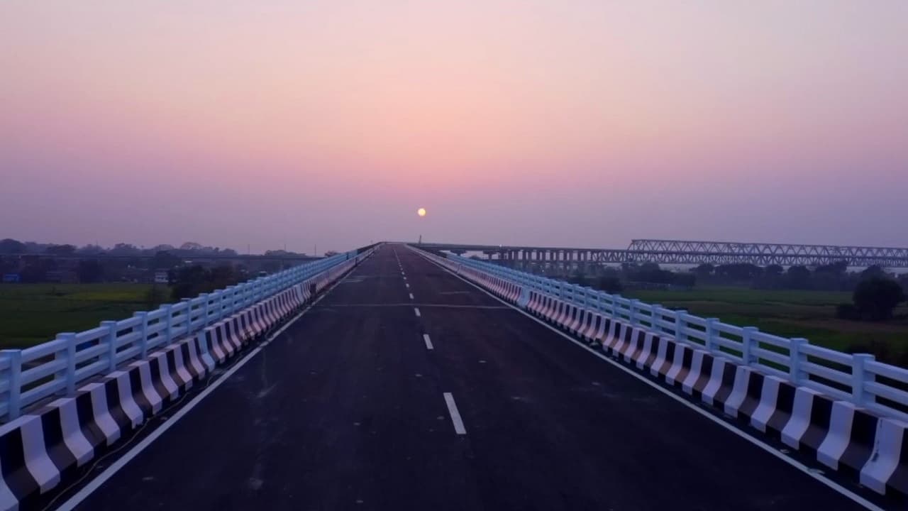 बिहार: मुंगेर गंगा रेल पुल दोहरीकरण का रास्ता हुआ साफ, प्रोजेक्ट शुरू करने के लिए मिले 50 करोड़, जानिए फायदे..