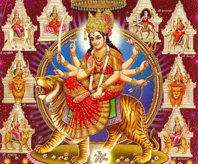 Navratri Live : मां दुर्गा के नौ रुपों की होती है पूजा