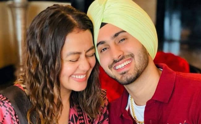 नेहा कक्कड़ को रोहनप्रीत ने नशे की हालत में किया था प्रपोज, मिला था ऐसा जवाब, Viral Video