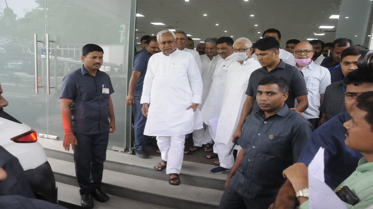 Bihar: सीएम नीतीश कुमार क्यों पहुंचे जदयू कार्यालय? जानें राज्यसभा चुनाव के उम्मीदवार को लेकर क्या कहा…