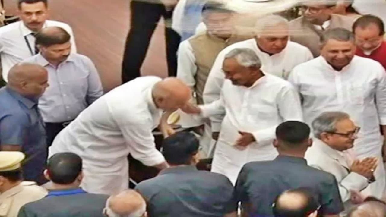 पटना मेट्रो के निर्माण में हो रही देरी पर बोले बिहार के सीएम नीतीश कुमार – कार्य में तेजी लाएं अधिकारी