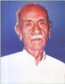 राजनीतिक अखाड़े में पंडाजी भी कर चुके हैं जाेर आजमाइश, जानें कैसा रहा सफर
